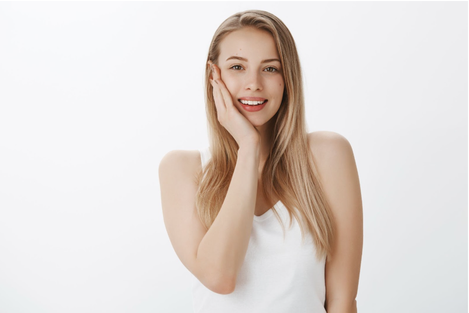 Жена с красива кожа на лицето